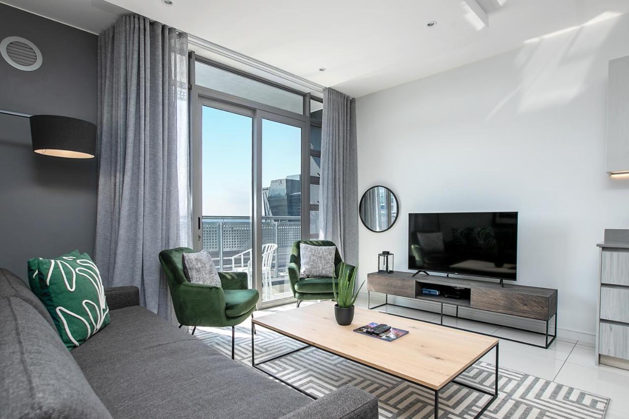 The Median Serviced Apartment Collection โจฮันเนสเบิร์ก ภายนอก รูปภาพ